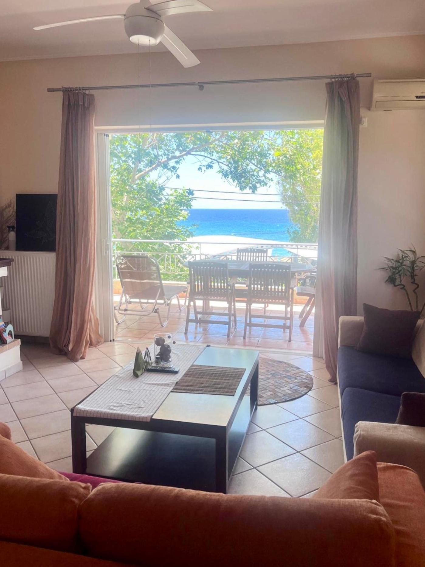 Vila Chloe'S Sunrise Beach House Atény Exteriér fotografie